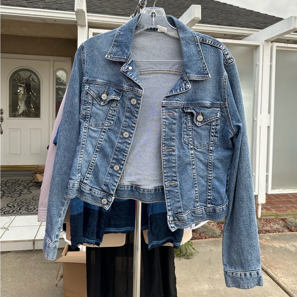Denim Cropped Jacket - Picture 4 of 4